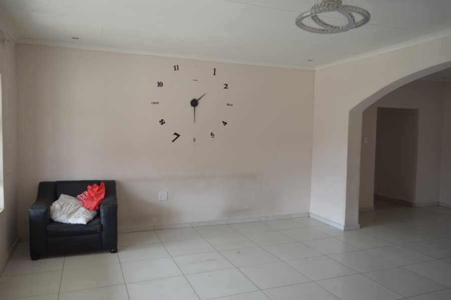 5 Bedroom Property for Sale in Flamwood North West